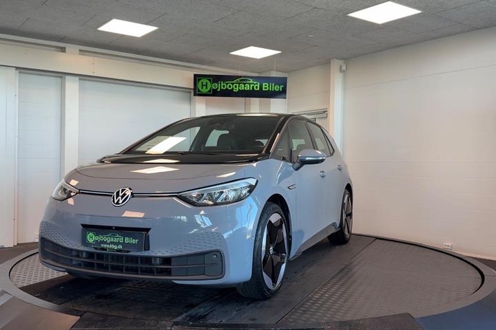 Grå VW ID.3 fra 2023 set udefra