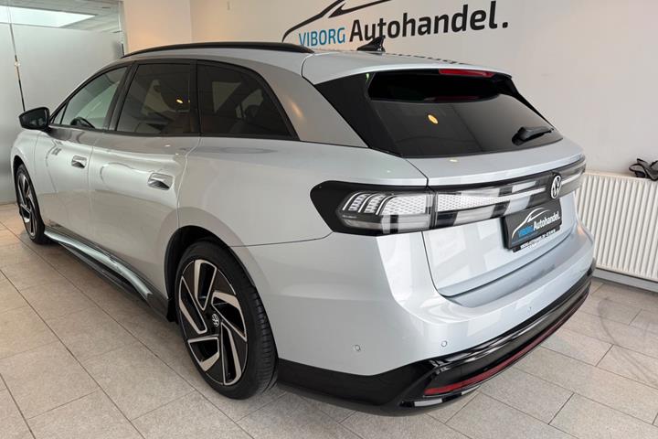 Sølv VW ID.7 fra 2025