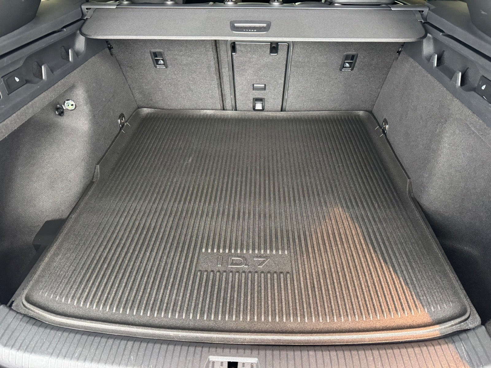 Sølv VW ID.7 fra 2025