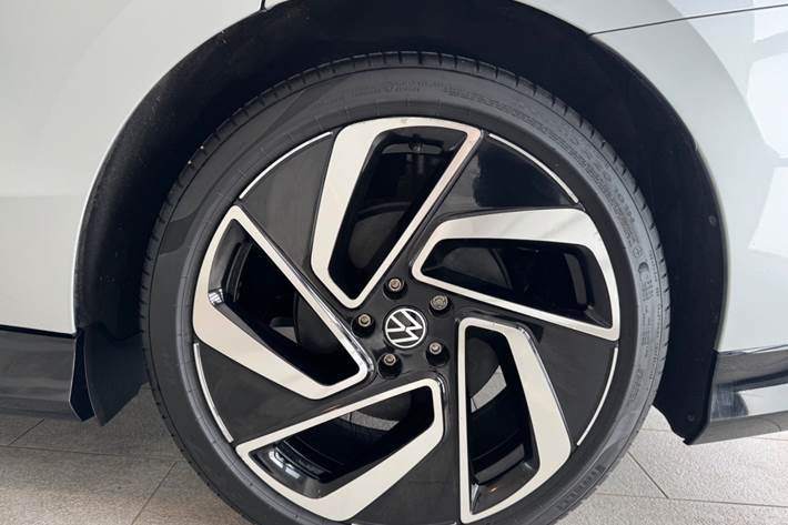 Sølv VW ID.7 fra 2025