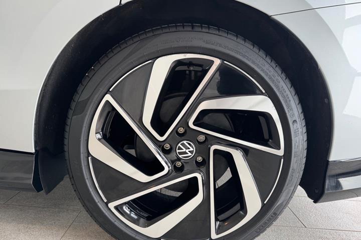 Sølv VW ID.7 fra 2025