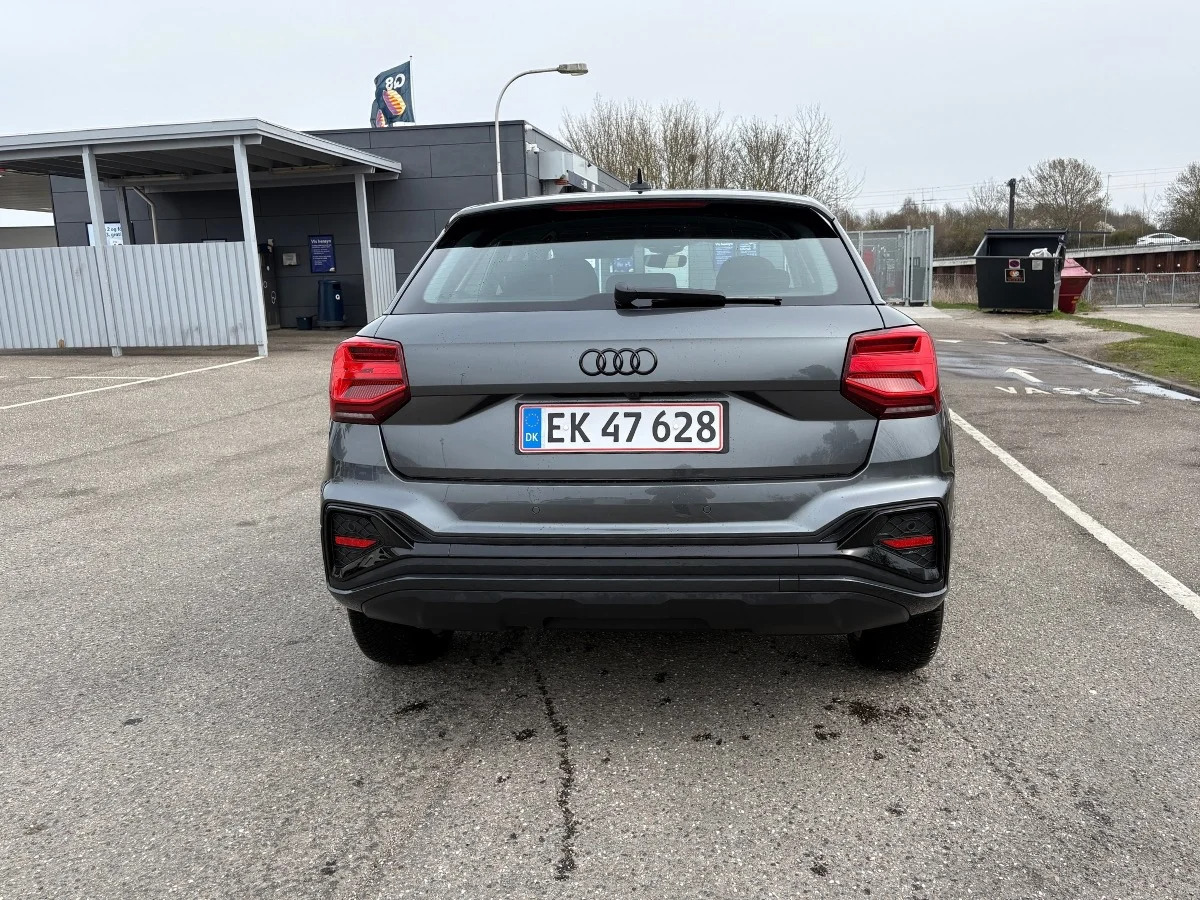 Grå Audi Q2 fra 2026