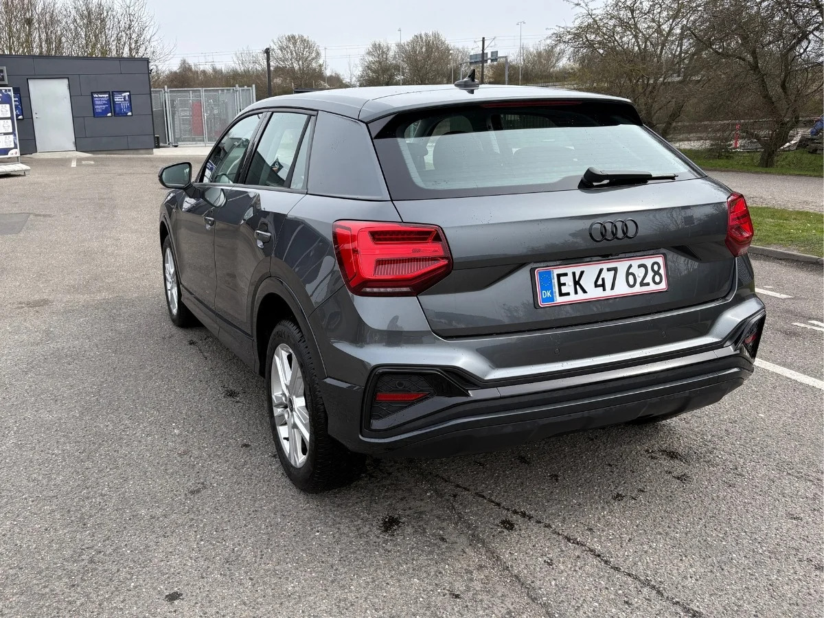 Grå Audi Q2 fra 2026