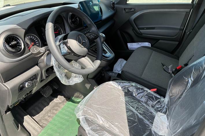 Sølv Mercedes Citan 112 fra 2026