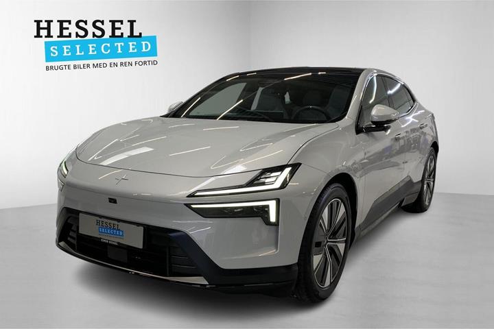Hvid Polestar 4 fra 2026 set udefra