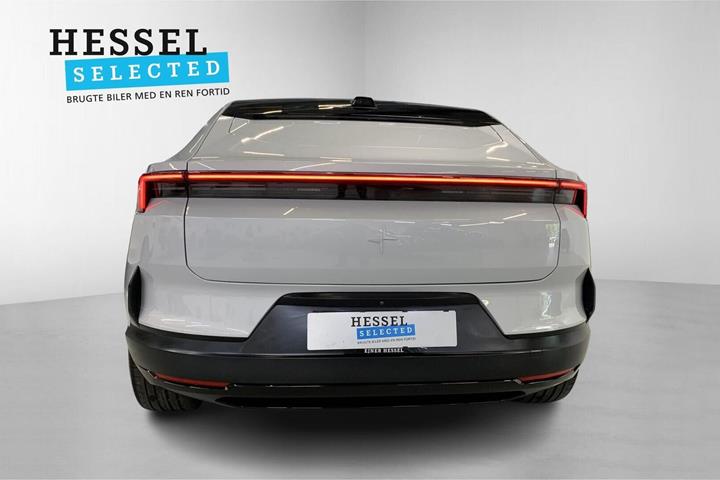 Hvid Polestar 4 fra 2026