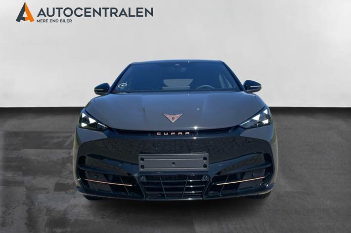 Grå Cupra Tavascan fra 2026