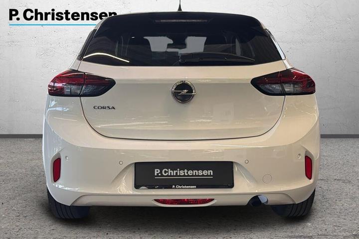 Hvid Opel Corsa fra 2023