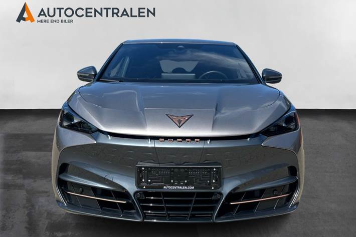 Beige Cupra Tavascan fra 2025