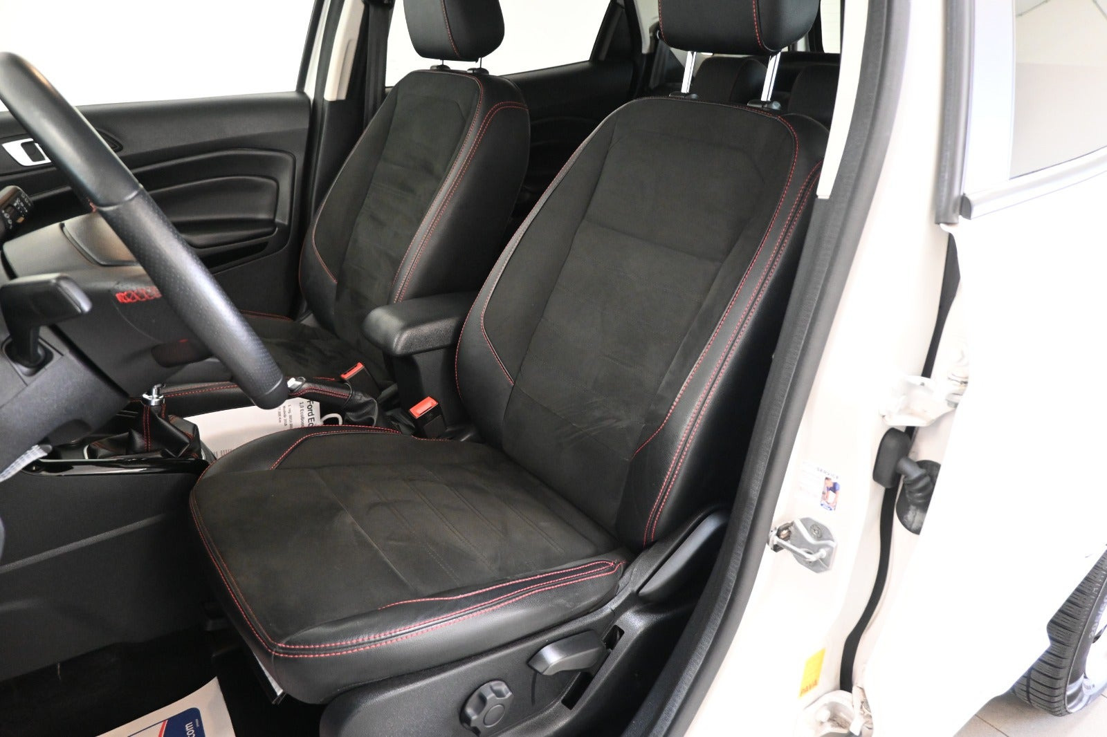 Hvid Ford EcoSport fra 2018