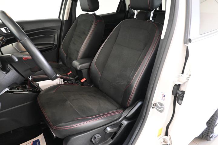 Hvid Ford EcoSport fra 2018