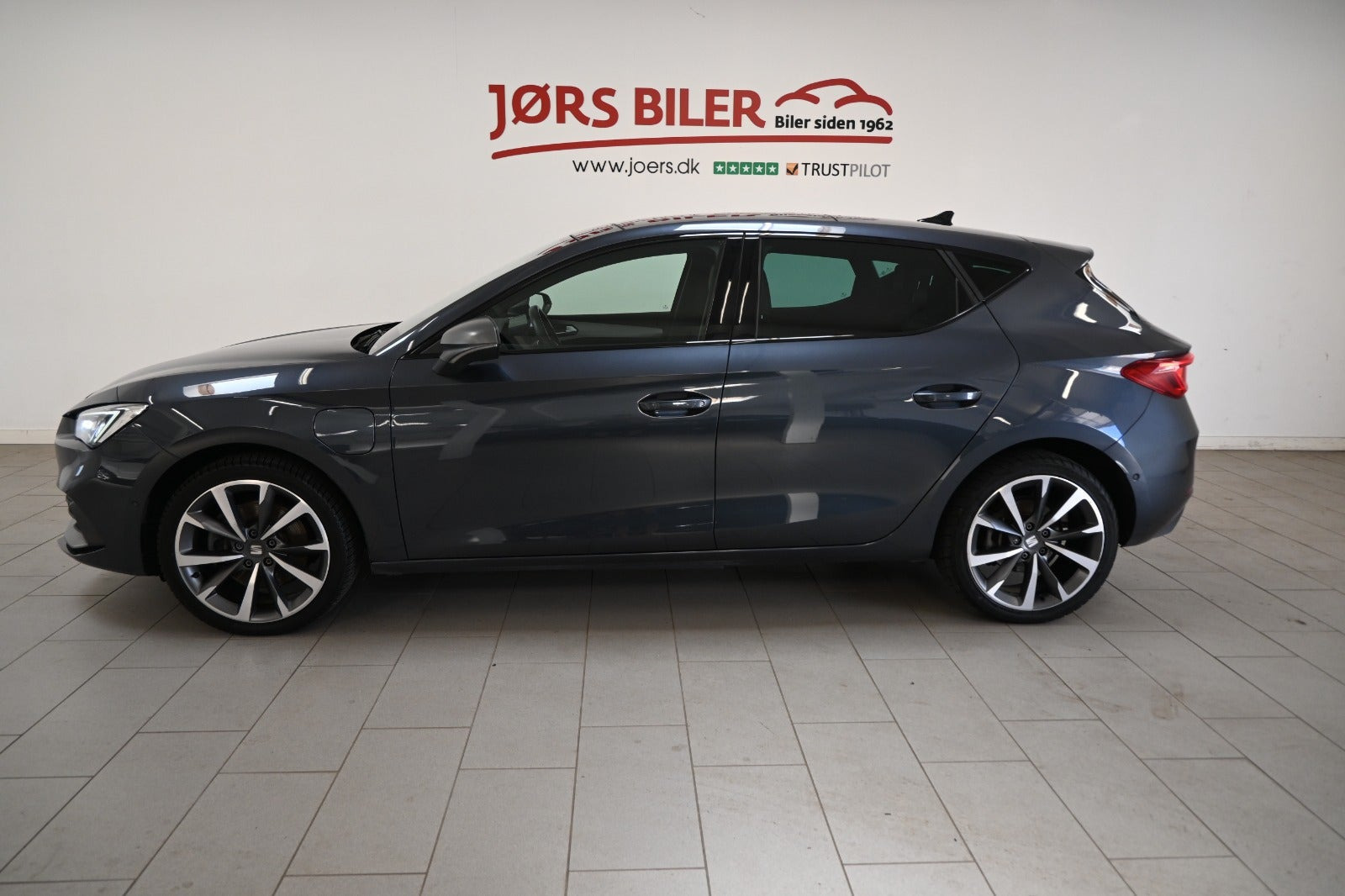 Grå Seat Leon fra 2021