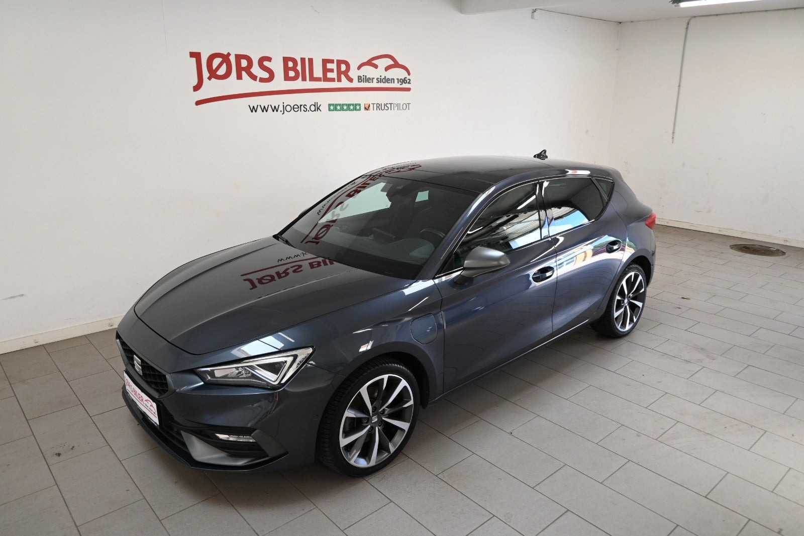 Grå Seat Leon fra 2021