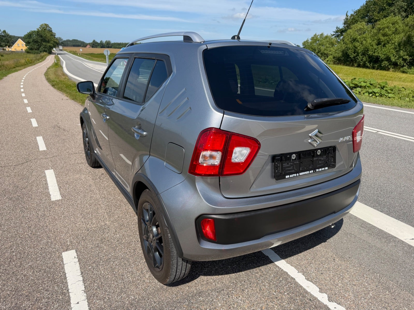 Grå Suzuki Ignis fra 2017