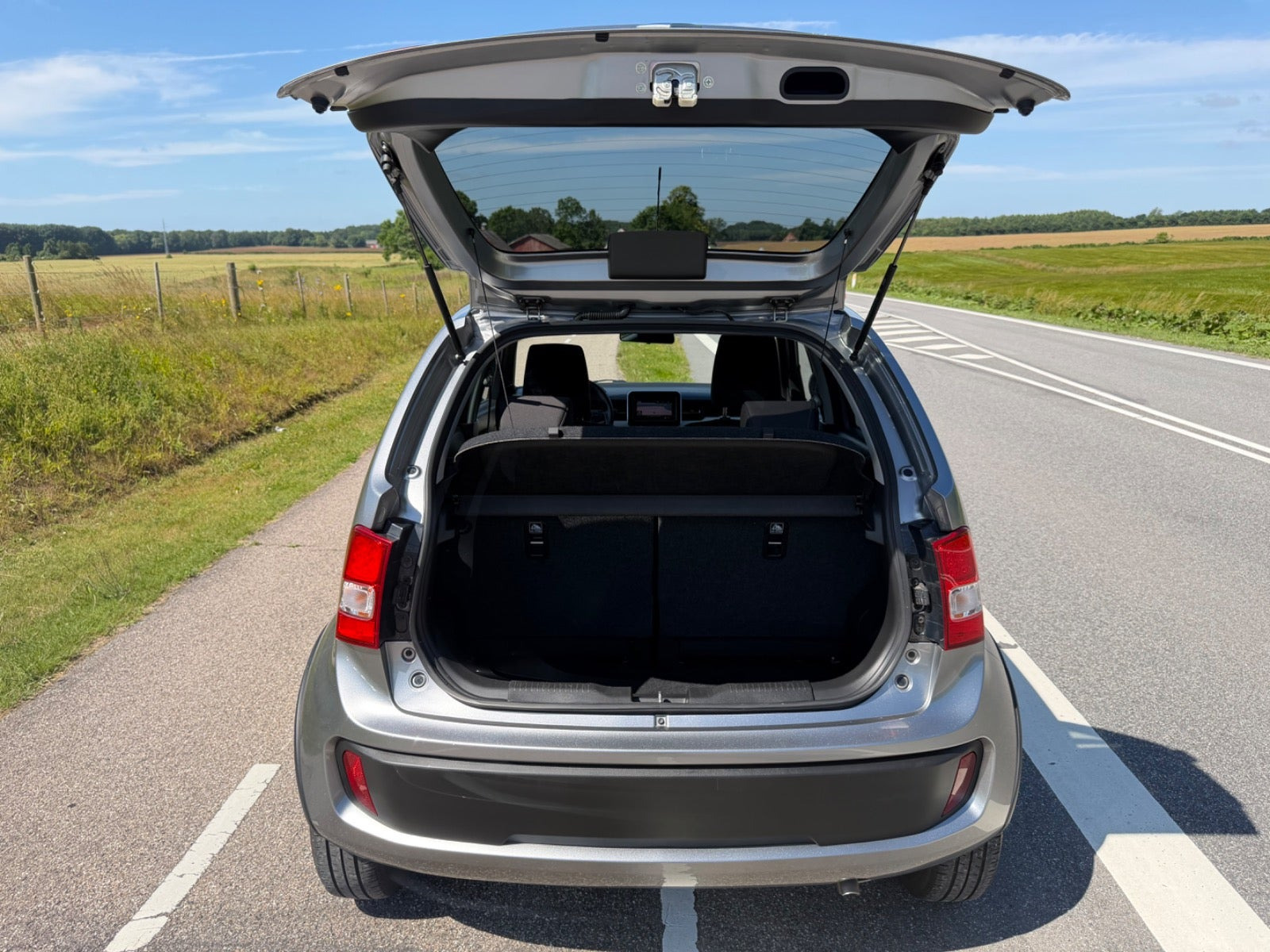 Grå Suzuki Ignis fra 2017