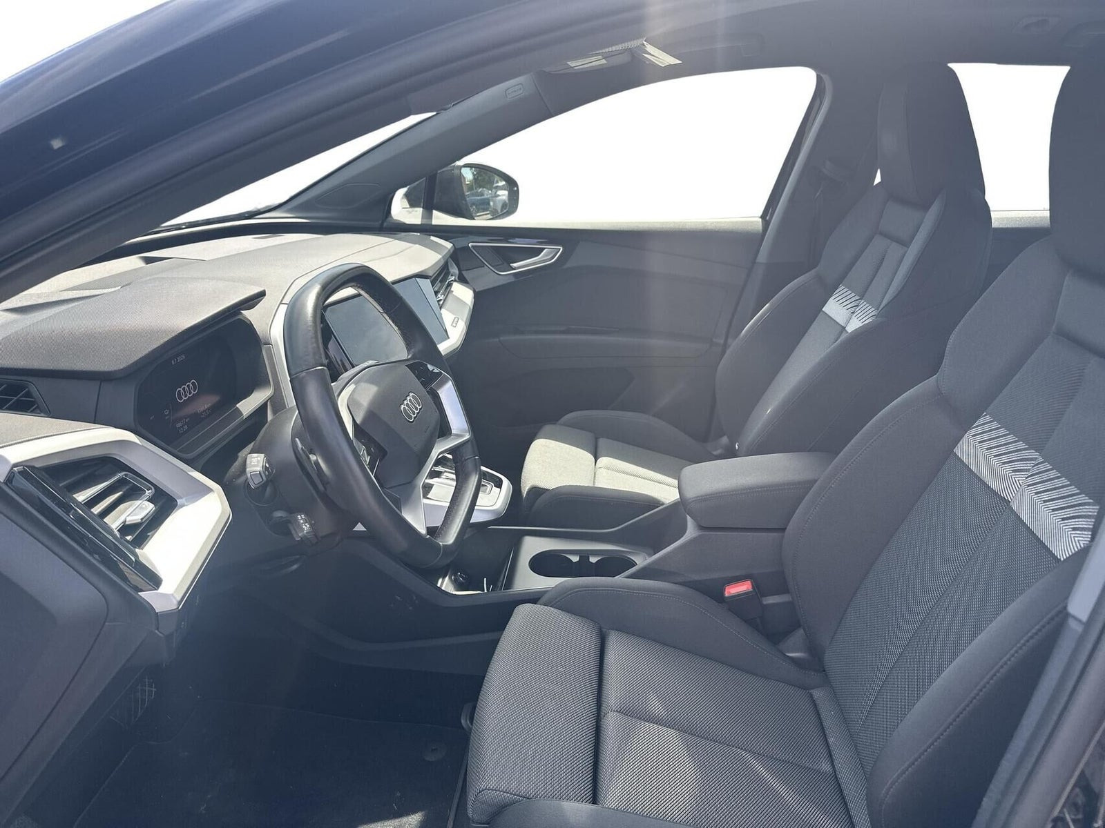 Sort Audi Q4 e-tron fra 2024