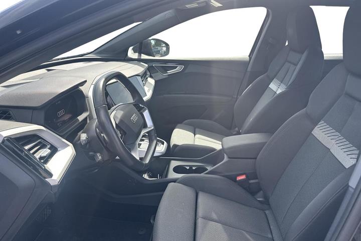 Sort Audi Q4 e-tron fra 2024