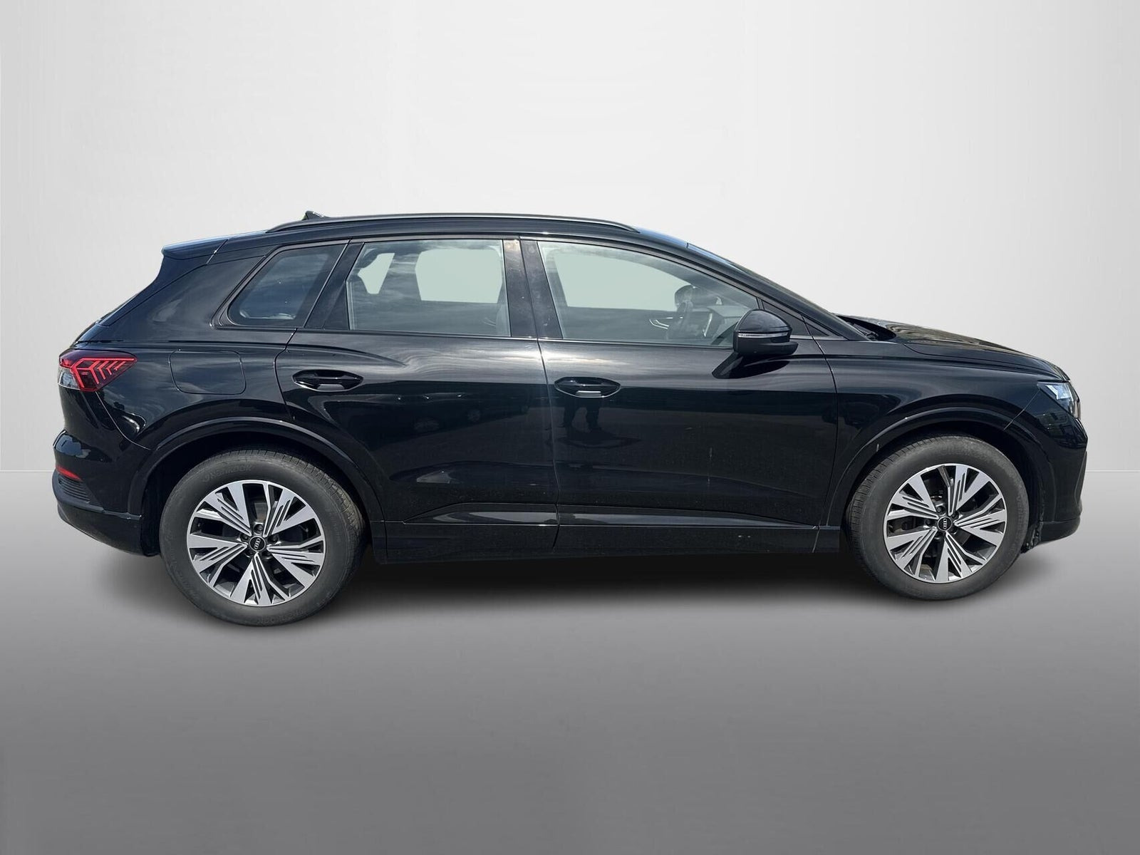 Sort Audi Q4 e-tron fra 2024