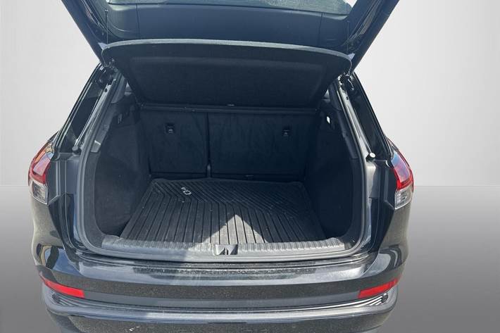 Sort Audi Q4 e-tron fra 2024