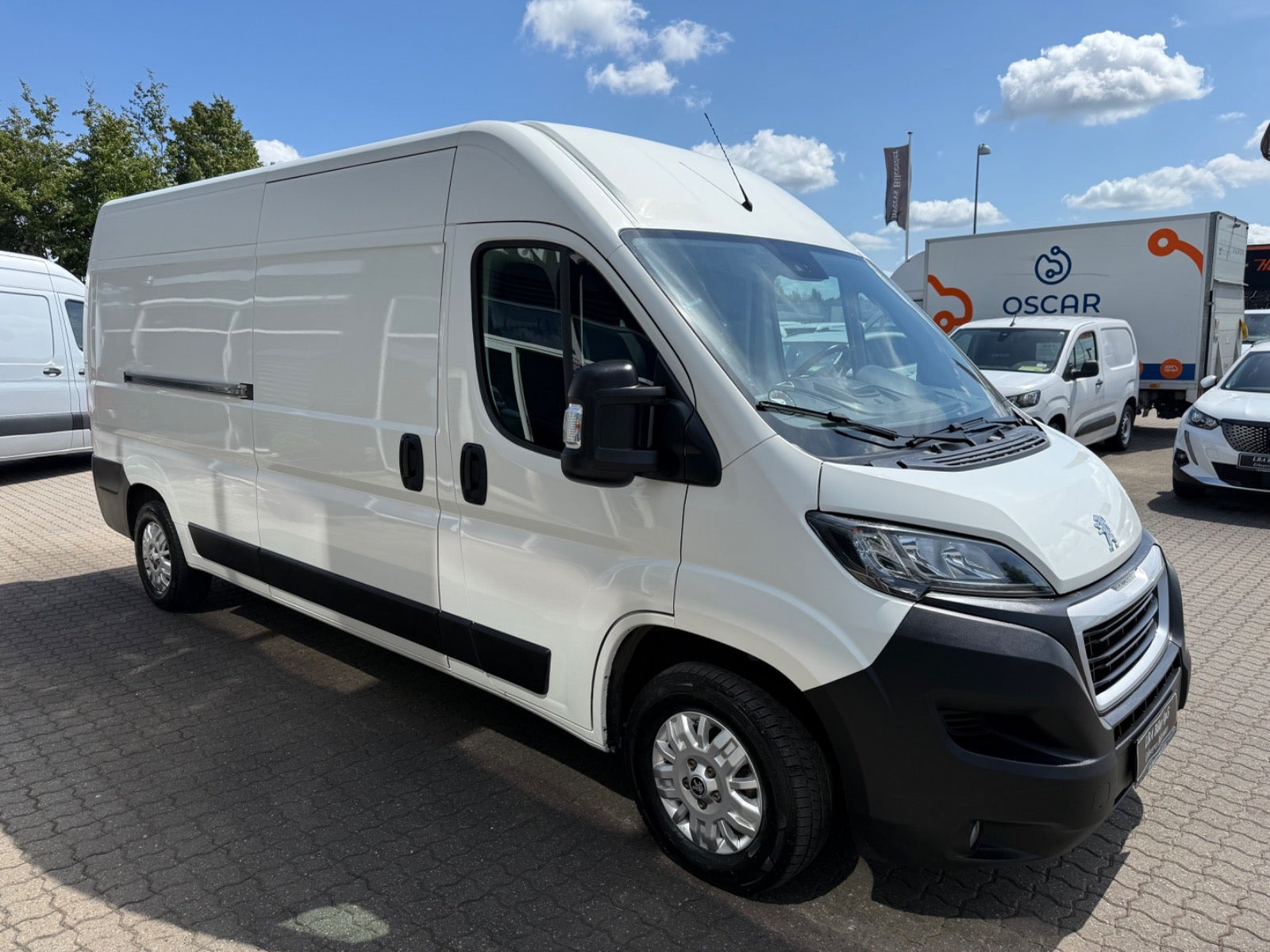 Hvid Peugeot Boxer 333 fra 2021