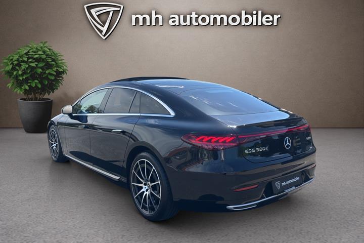 Sort Mercedes EQS580 fra 2022