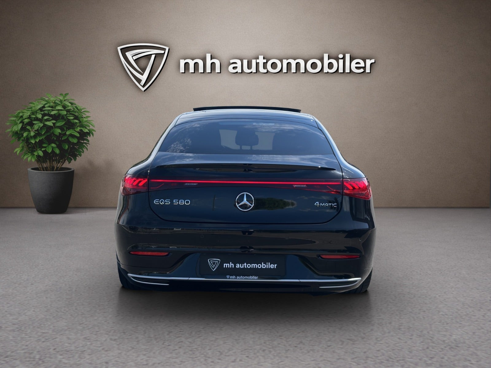 Sort Mercedes EQS580 fra 2022