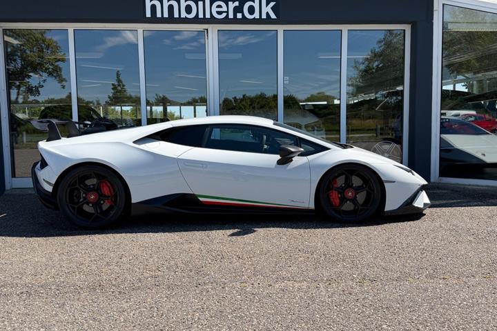 Hvid Lamborghini Huracan fra 2019