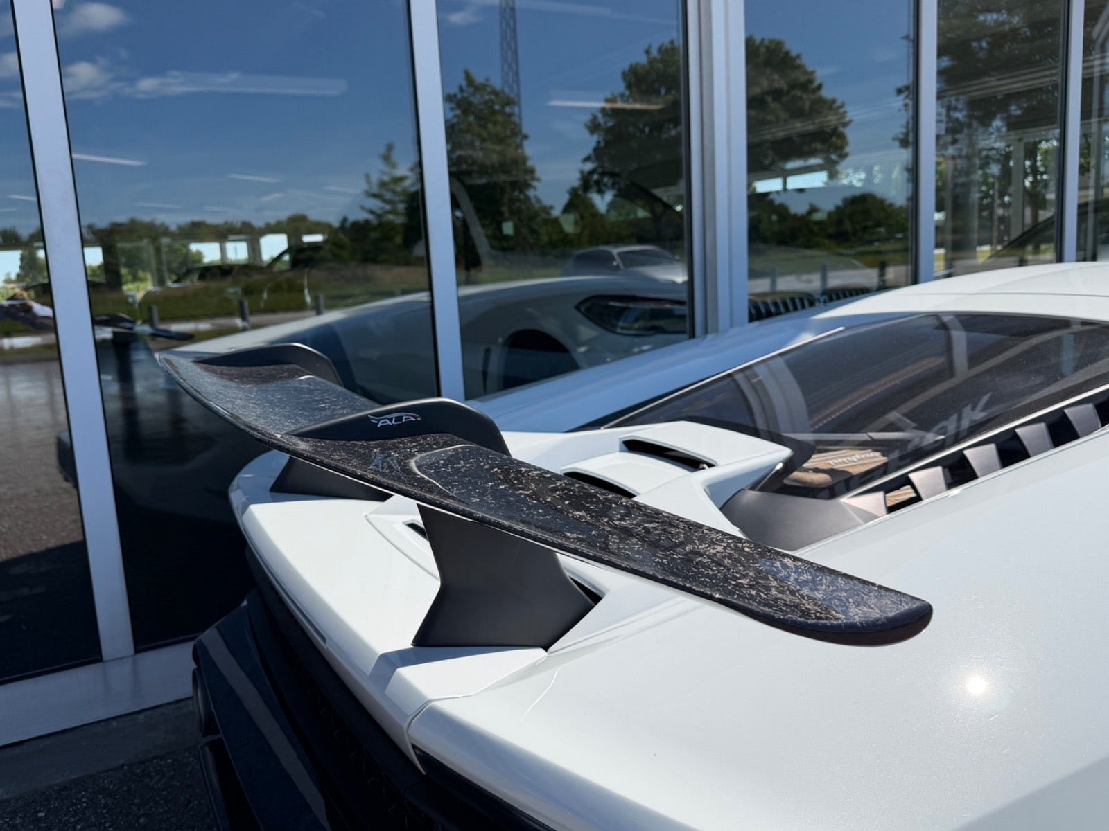 Hvid Lamborghini Huracan fra 2019