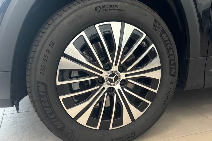 Sort Mercedes EQB250+ fra 2026
