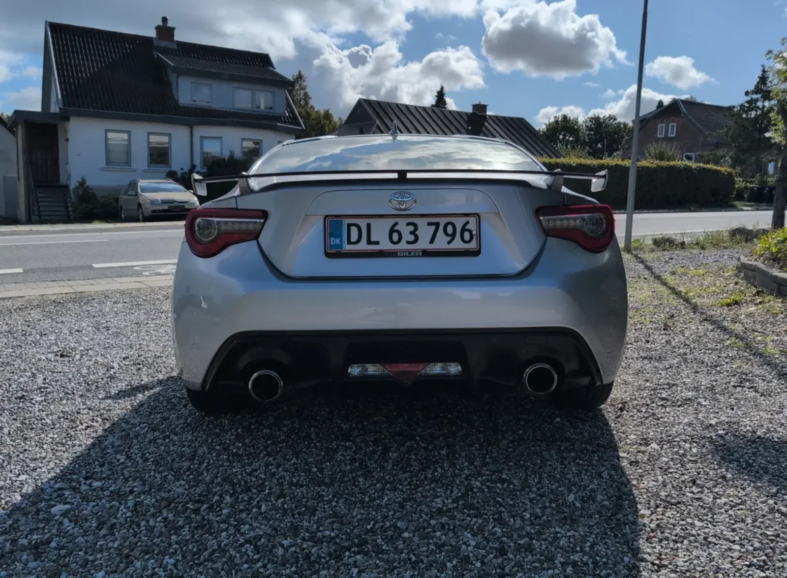 Grå Toyota GT86 fra 2018