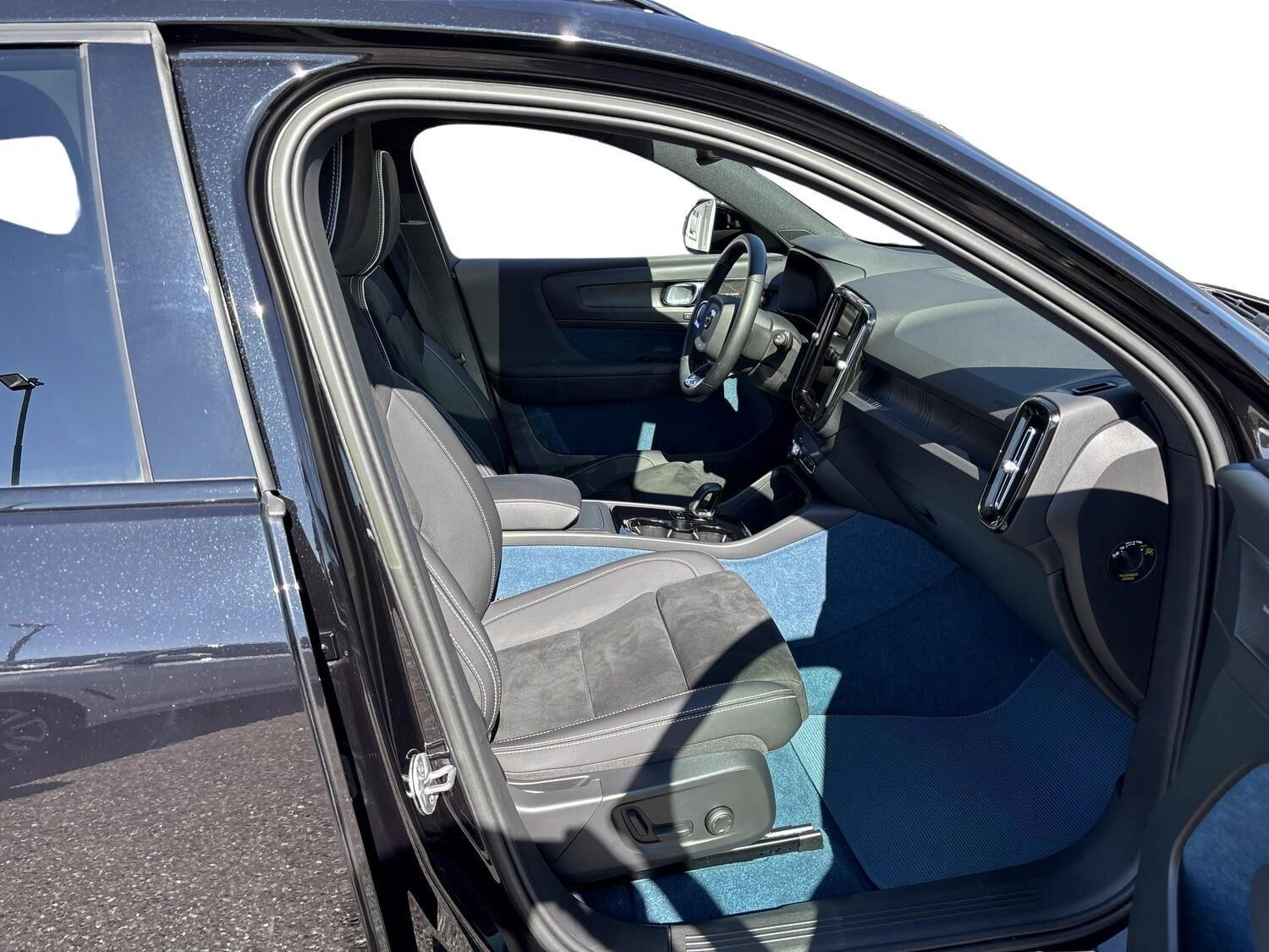 Sort Volvo XC40 fra 2022