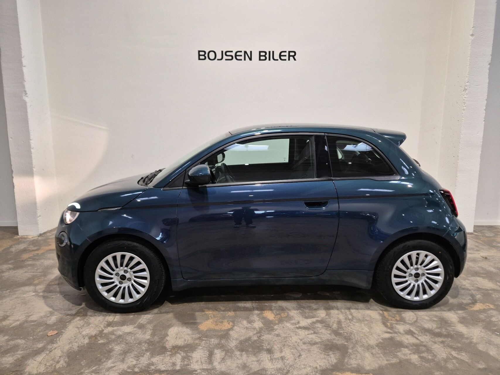 Grøn Fiat 500e fra 2023