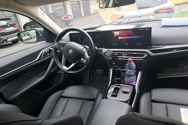 Sort BMW i4 fra 2023