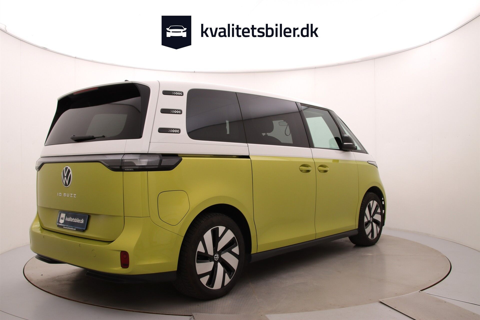 Gul VW ID.Buzz fra 2023