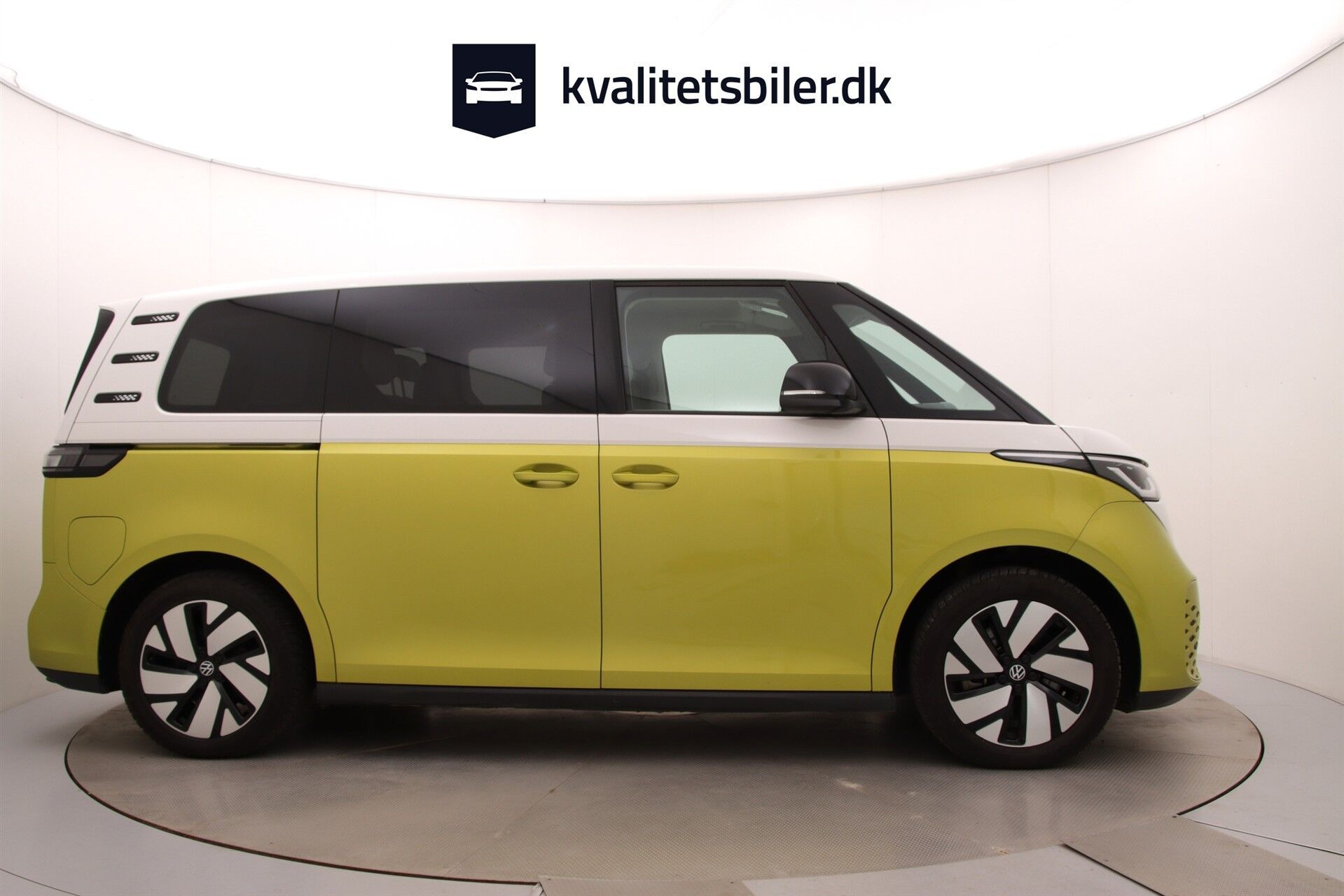 Gul VW ID.Buzz fra 2023