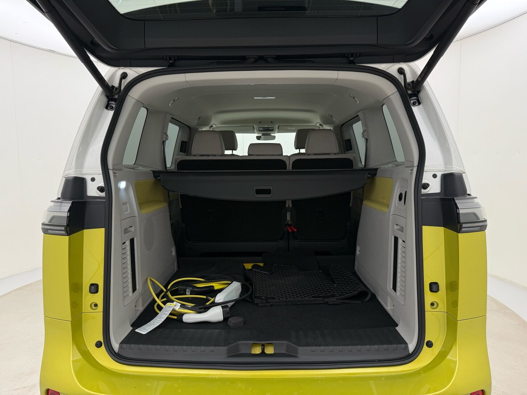 Gul VW ID.Buzz fra 2024