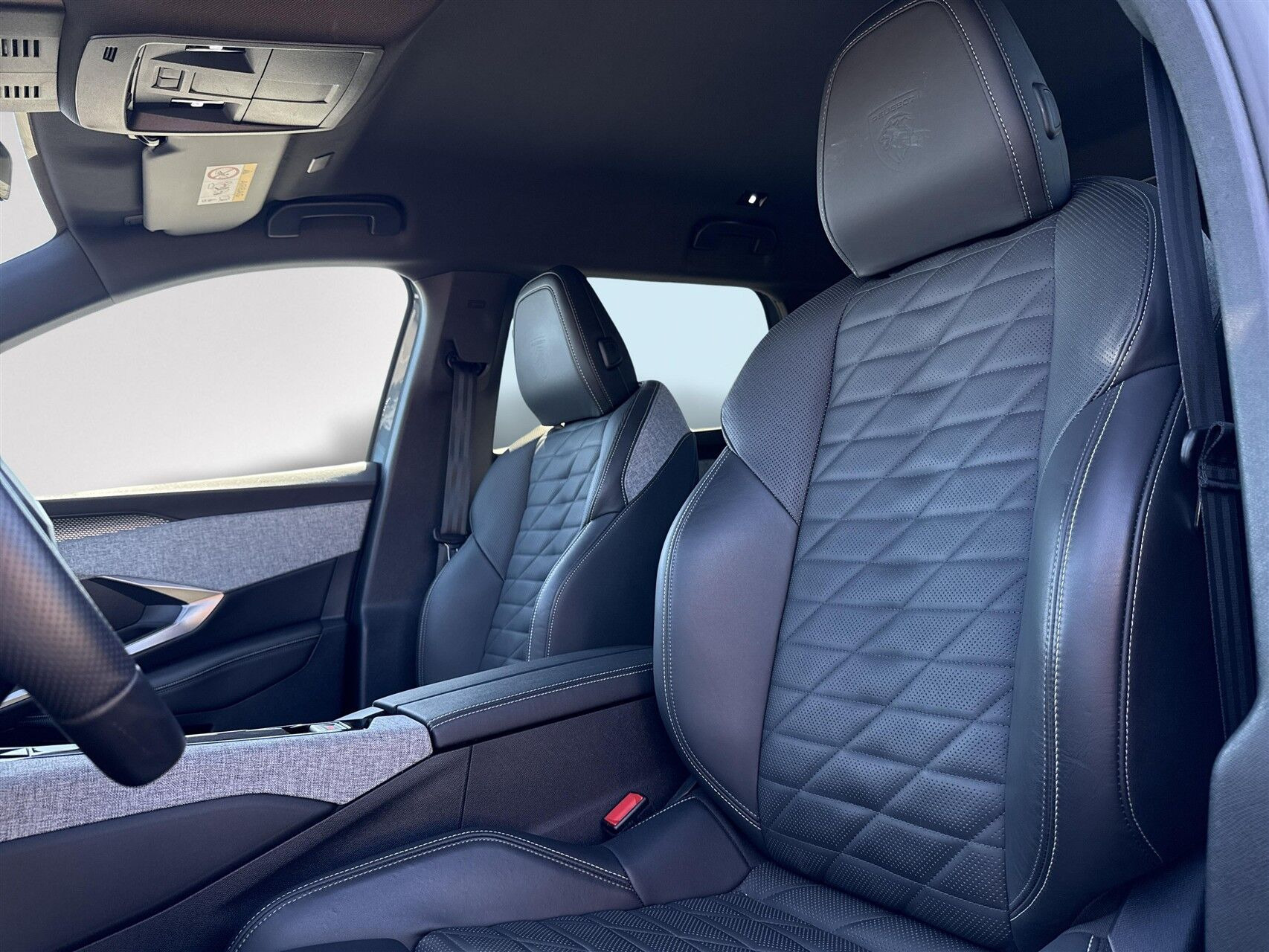 undefined Peugeot e-5008 fra 2025