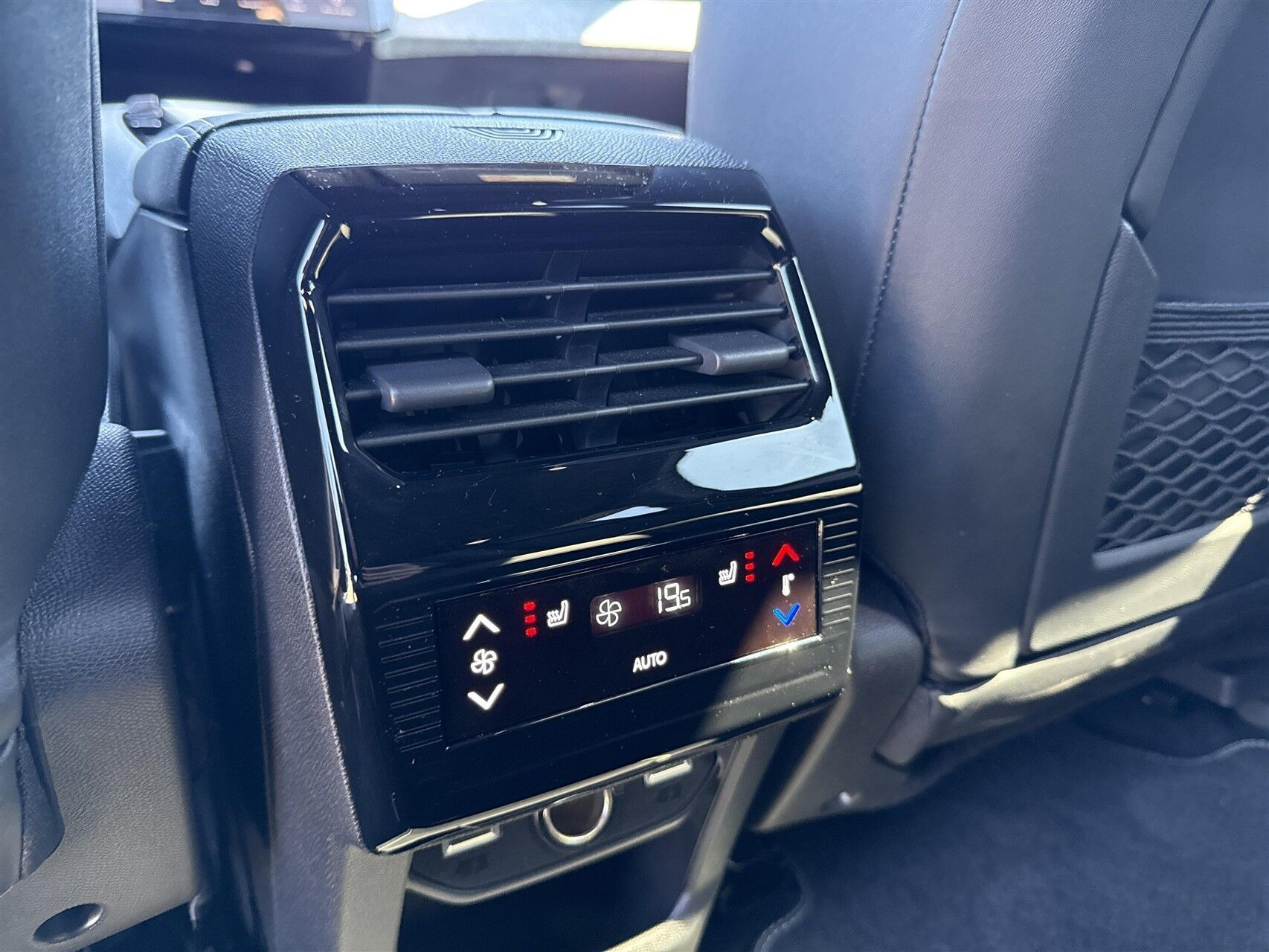 undefined Peugeot e-5008 fra 2025