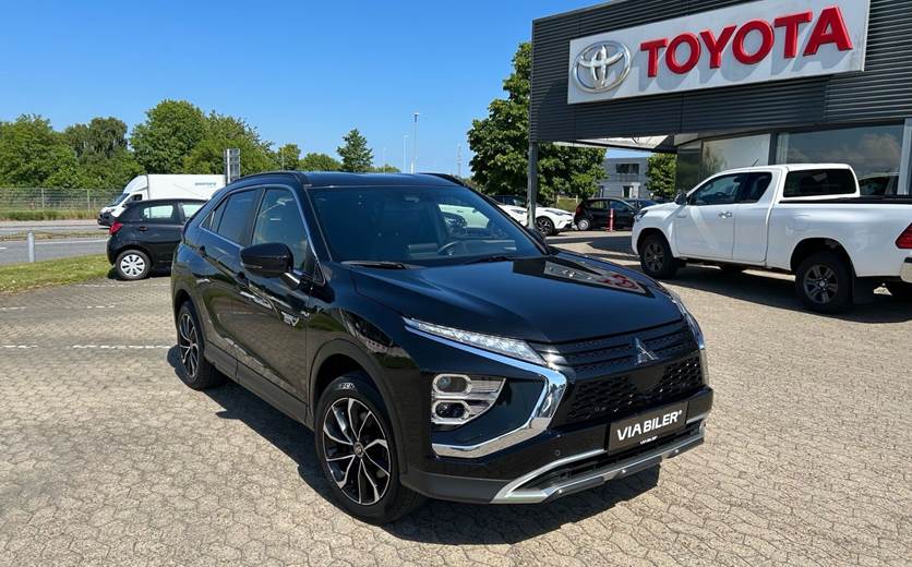 Mitsubishi Eclipse Cross 2,4 Plugin-hybrid Intense 4WD 188HK 5d Trinl. Gear