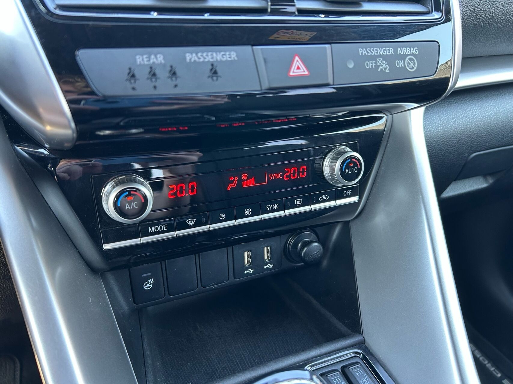 Sort Mitsubishi Eclipse Cross fra 2021