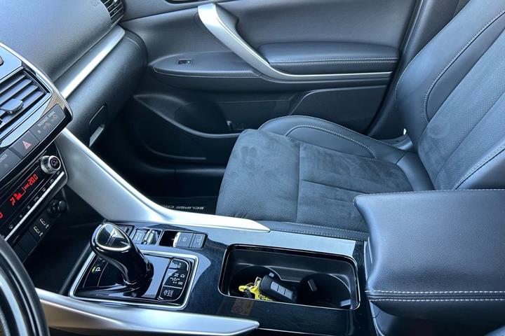 Sort Mitsubishi Eclipse Cross fra 2021