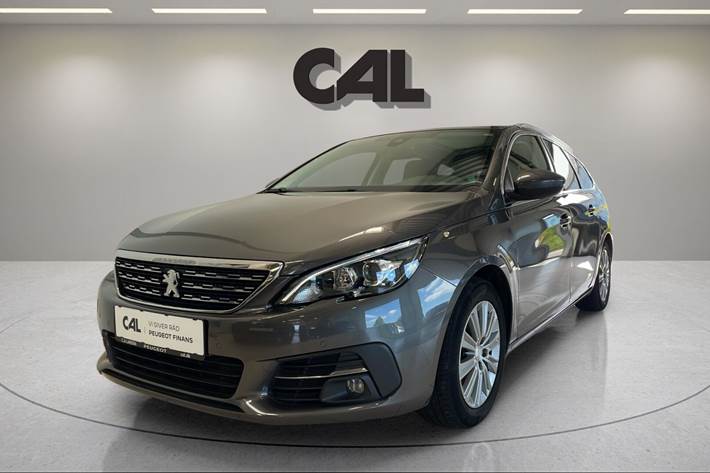 Grå Peugeot 308 fra 2020