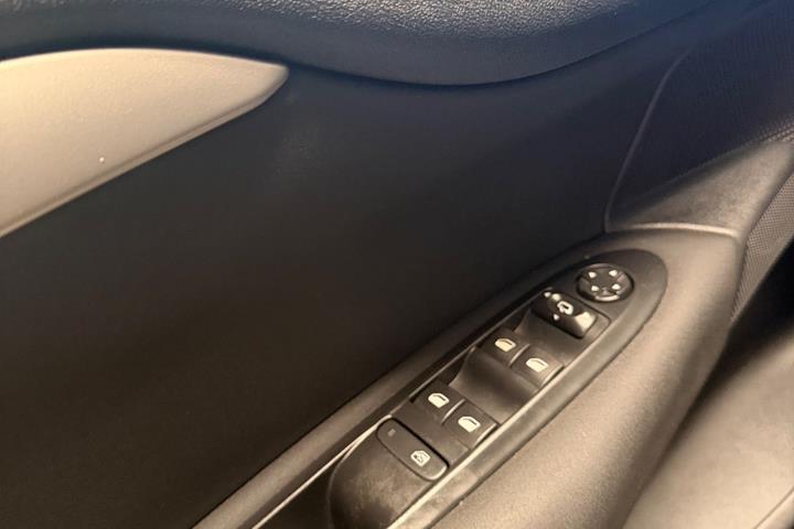Sort Citroën C4 fra 2014