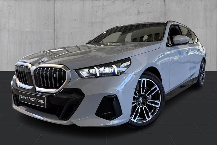 Grå BMW i5 fra 2026