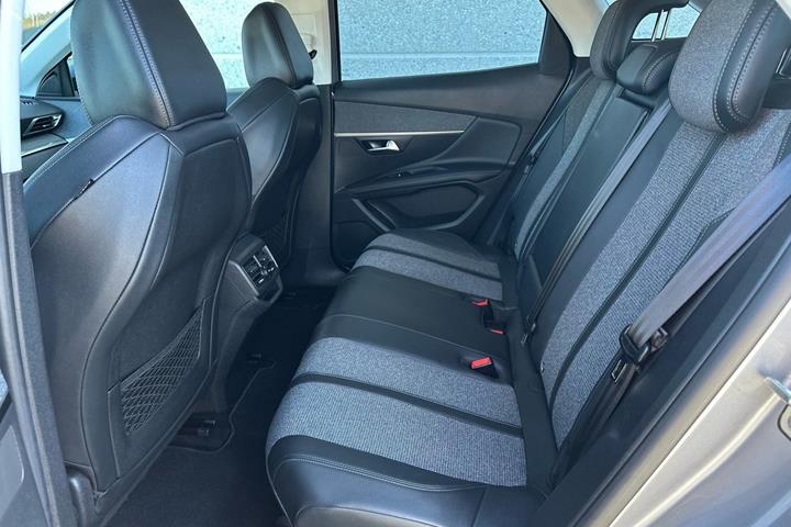 undefined Peugeot 3008 fra 2019