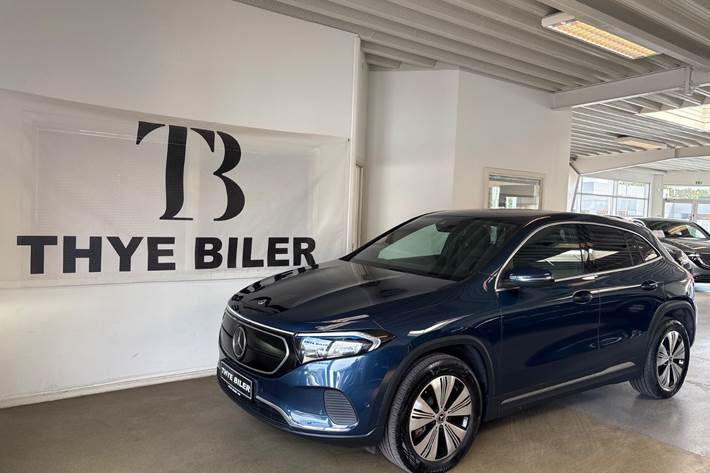 Blå Mercedes EQA250+ fra 2023