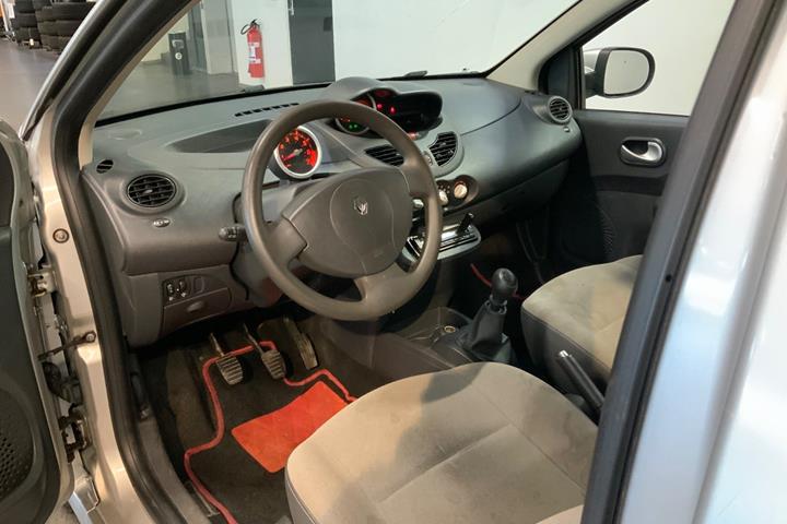Sølv Renault Twingo fra 2010