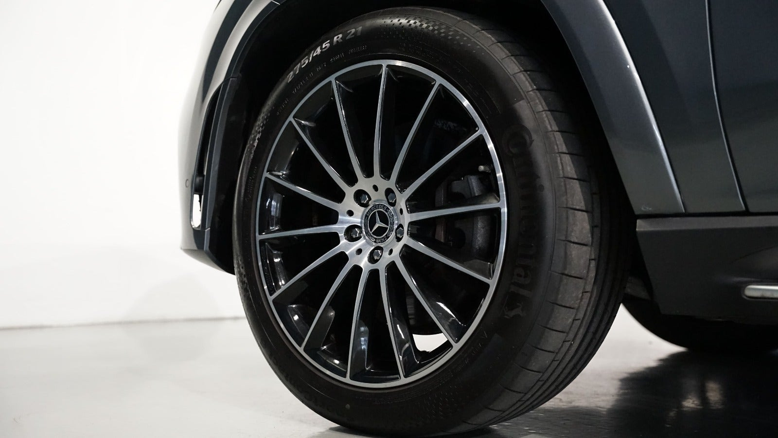 Grå Mercedes GLE350 de fra 2022