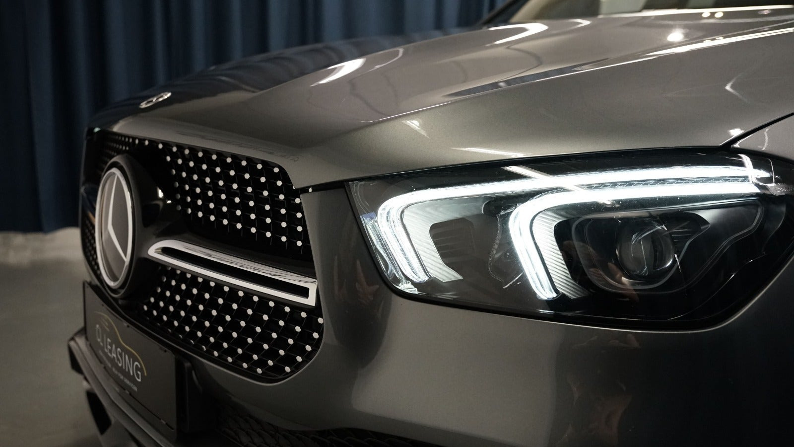 Grå Mercedes GLE350 de fra 2022