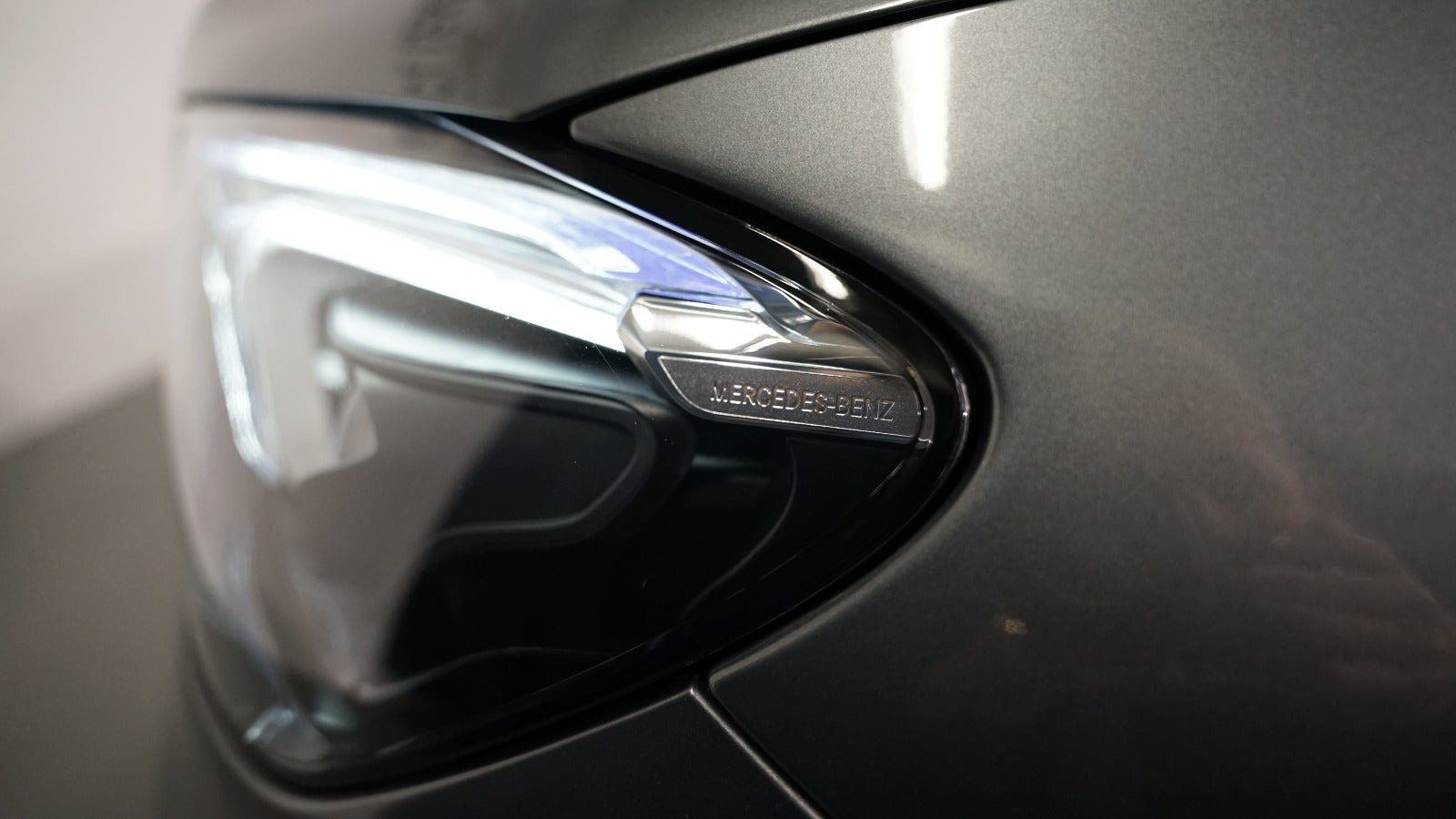 Grå Mercedes GLE350 de fra 2022